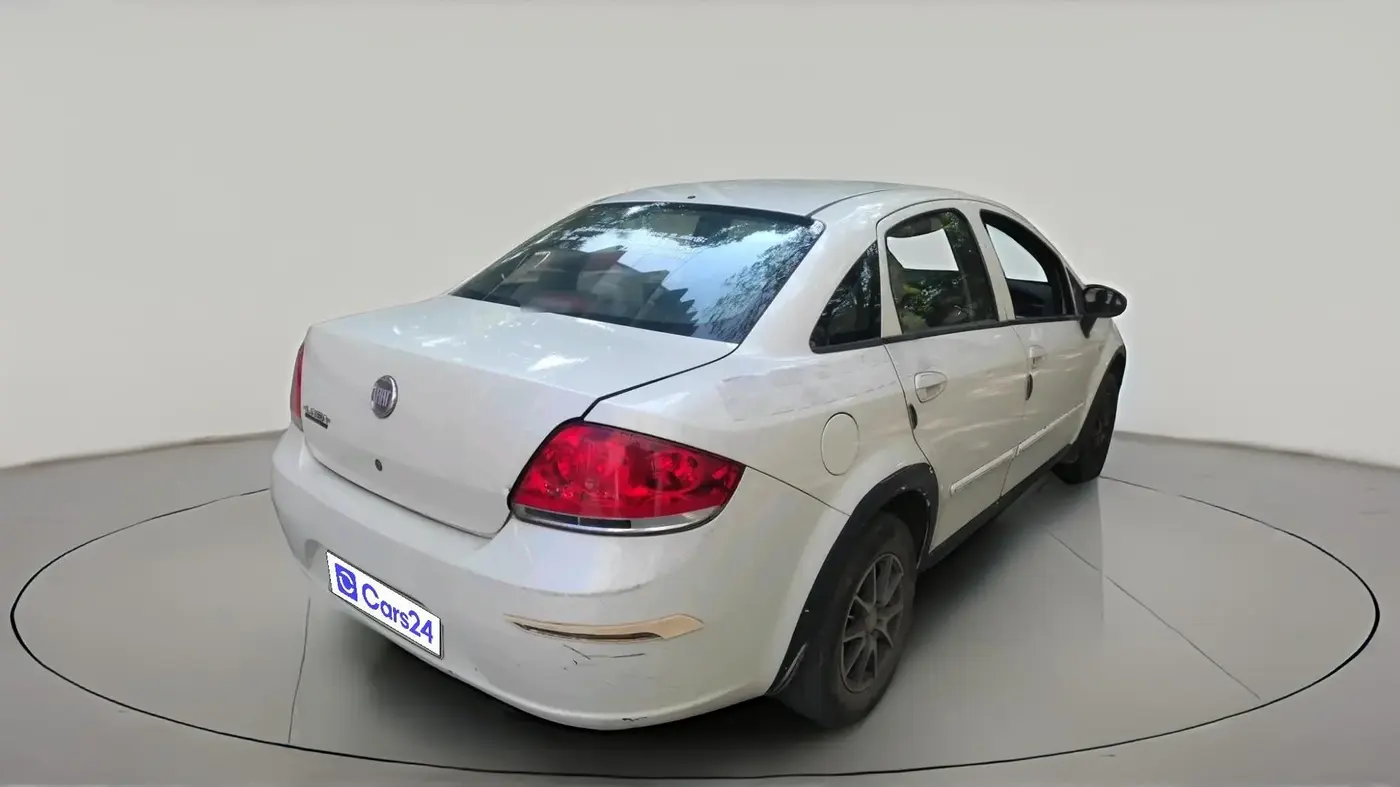 2014 Fiat Linea ACTIVE 1.4 L TJET, Petrol, Manual, 1,17,094 km, exterior