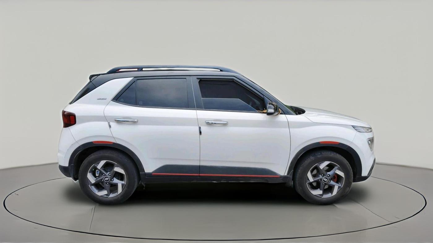 2022 Hyundai VENUE SX 1.5 (O) CRDI DUAL TONE, Diesel, Manual, 86,161 km, exterior