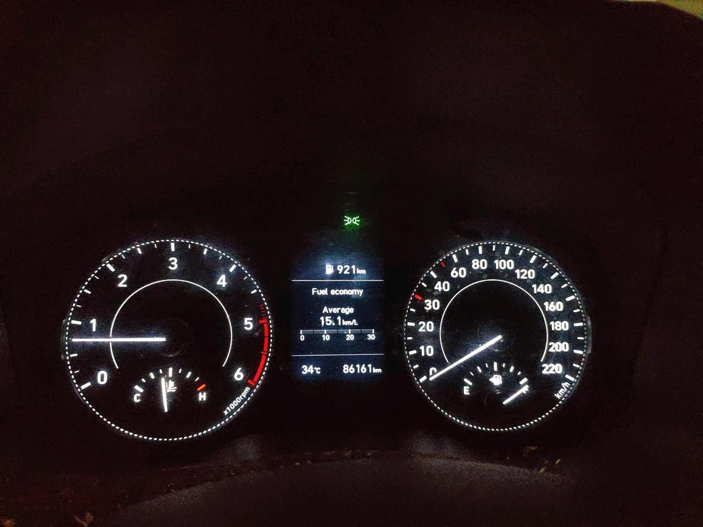 2022 Hyundai VENUE SX 1.5 (O) CRDI DUAL TONE, Diesel, Manual, 86,161 km, interior
