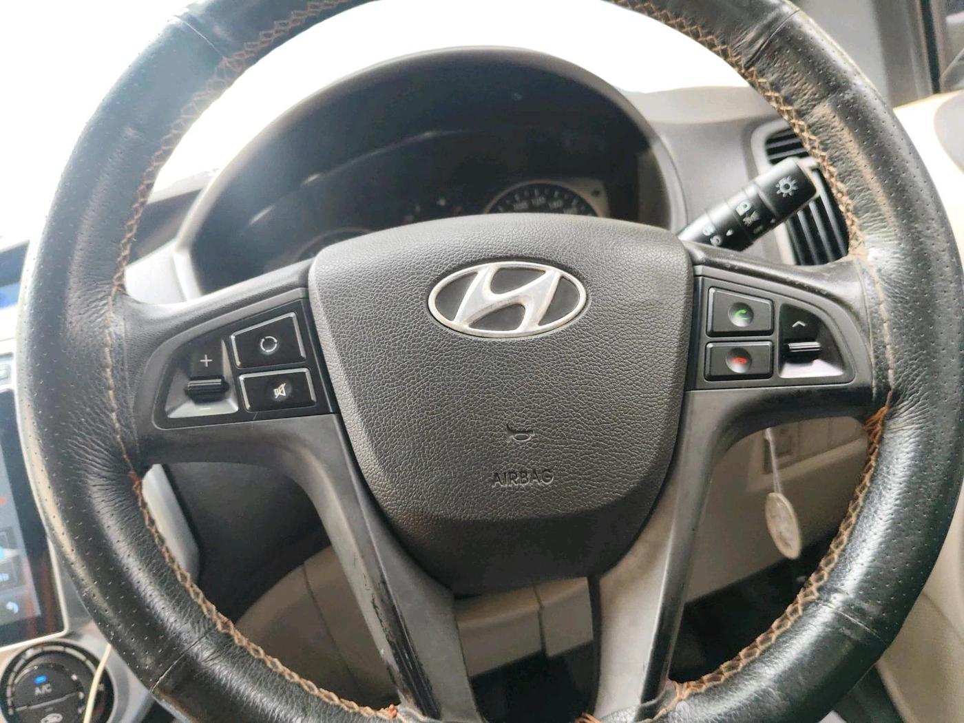 2014 Hyundai i20 SPORTZ 1.2, Petrol, Manual, 51,657 km, interior