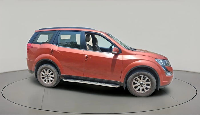2015 Mahindra XUV500 W10, Diesel, Manual, 1,25,044 km, exterior