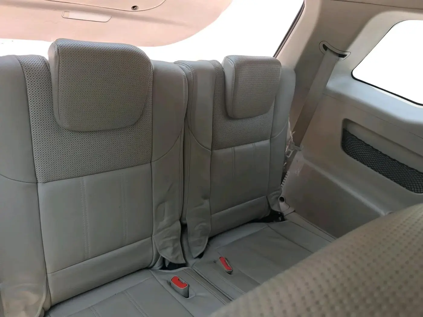 2015 Mahindra XUV500 W10, Diesel, Manual, 1,25,044 km, interior