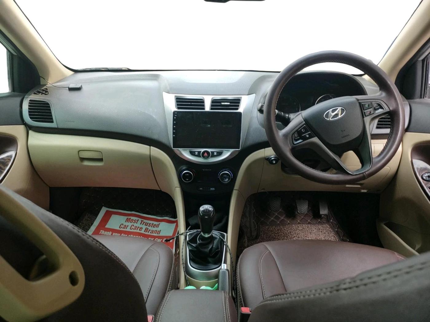 2016 Hyundai Verna FLUIDIC 4S 1.6 VTVT S, Petrol, Manual, 1,18,126 km, interior