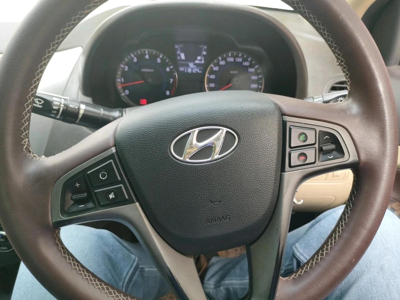 2016 Hyundai Verna FLUIDIC 4S 1.6 VTVT S, Petrol, Manual, 1,18,126 km, interior