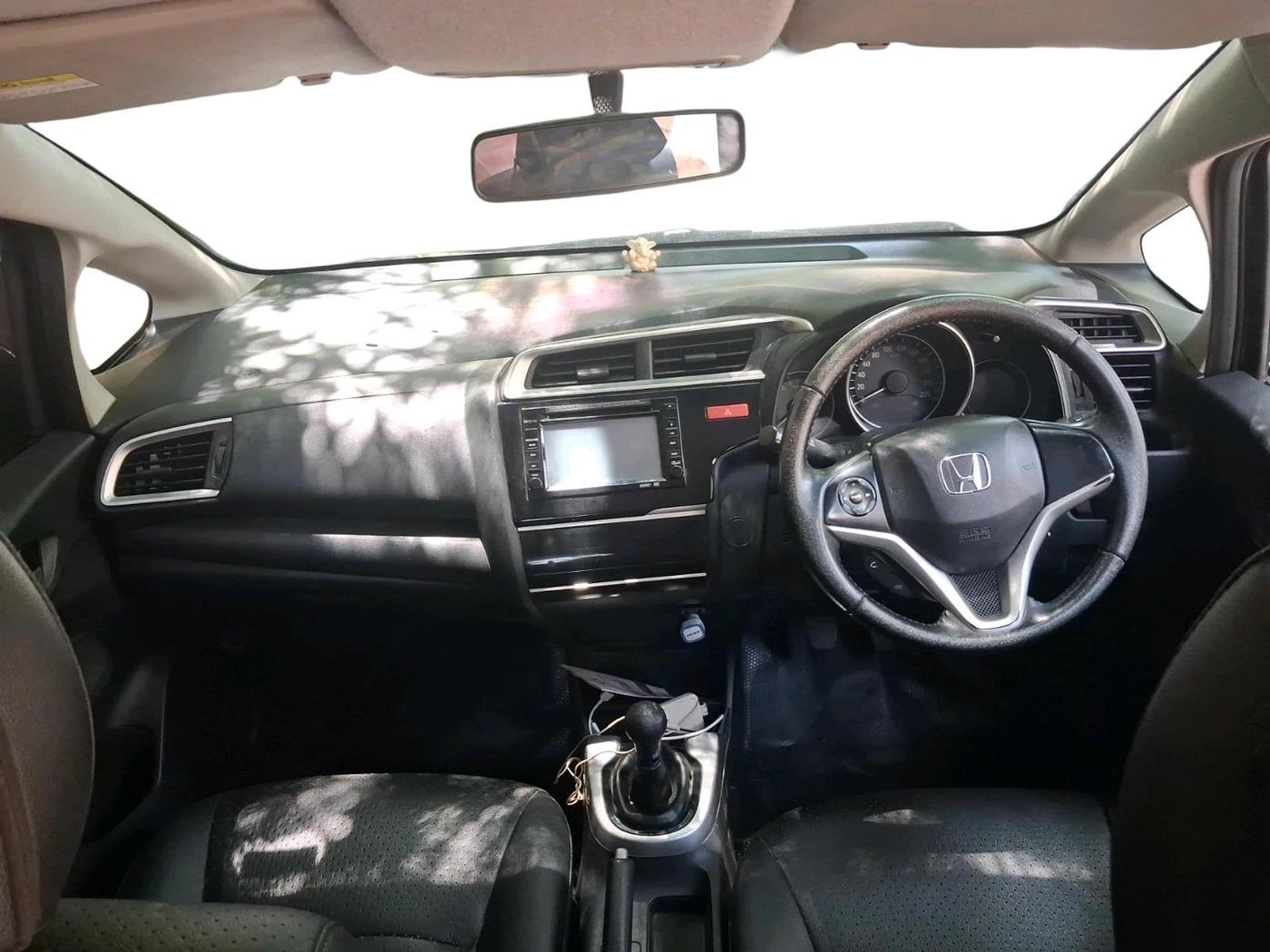 2015 Honda Jazz 1.2L I-VTEC VX, Petrol, Manual, 4,47,000 km, interior