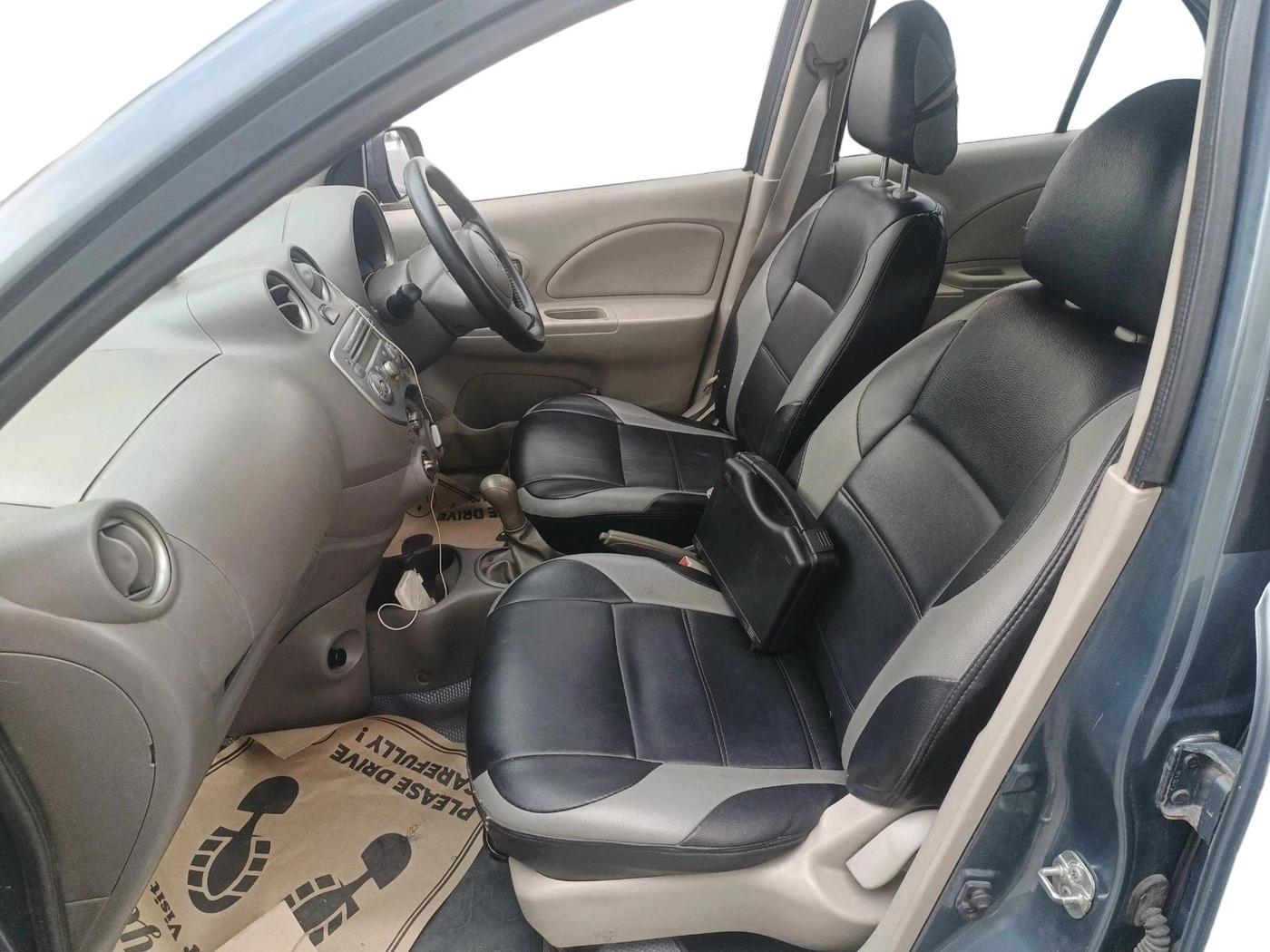 2013 Renault Pulse RXZ AIRBAGS, Diesel, Manual, 77,549 km, interior