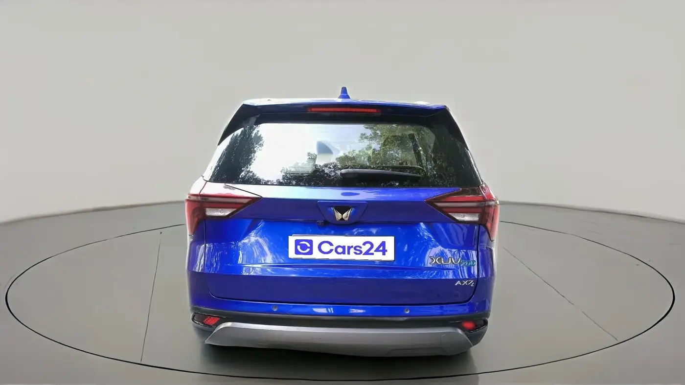 2021 Mahindra XUV700 AX 7 LUXURY D MT 7 STR, Diesel, Manual, 1,08,733 km, exterior