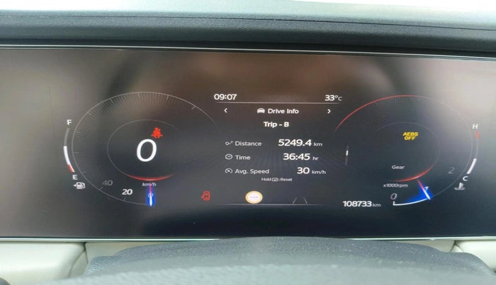 2021 Mahindra XUV700 AX 7 LUXURY D MT 7 STR, Diesel, Manual, 1,08,733 km, interior