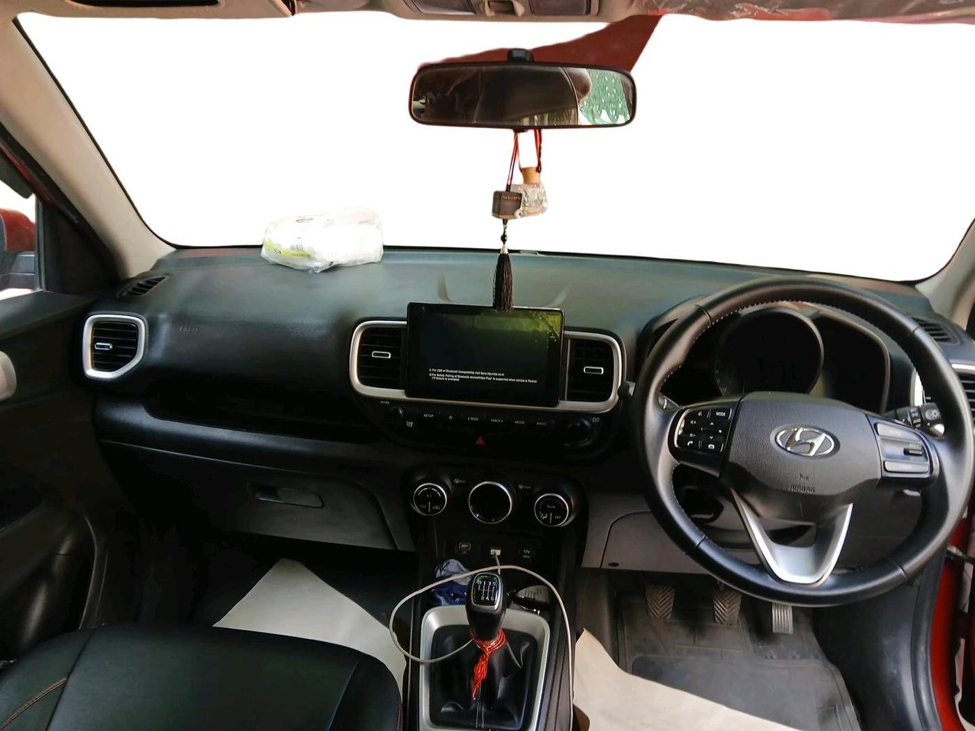 2020 Hyundai VENUE SX 1.0 TURBO, Petrol, Manual, 88,620 km, interior