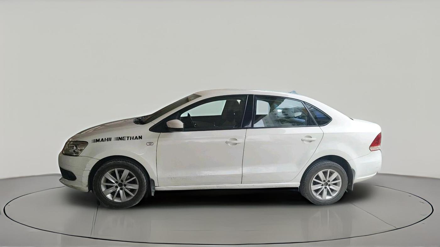 2013 Volkswagen Vento HIGHLINE DIESEL 1.6, Diesel, Manual, 1,74,435 km, exterior