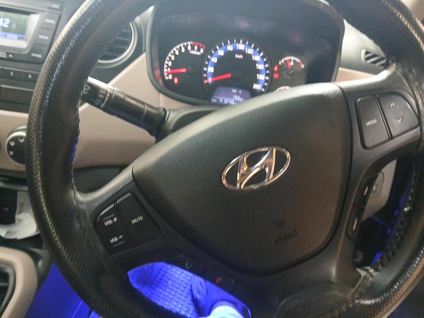 2017 Hyundai Xcent S 1.2, Petrol, Manual, 41,248 km, interior
