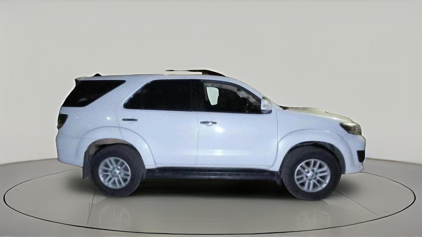 2014 Toyota Fortuner 3.0 4X4 MT, Diesel, Manual, 1,58,754 km, exterior