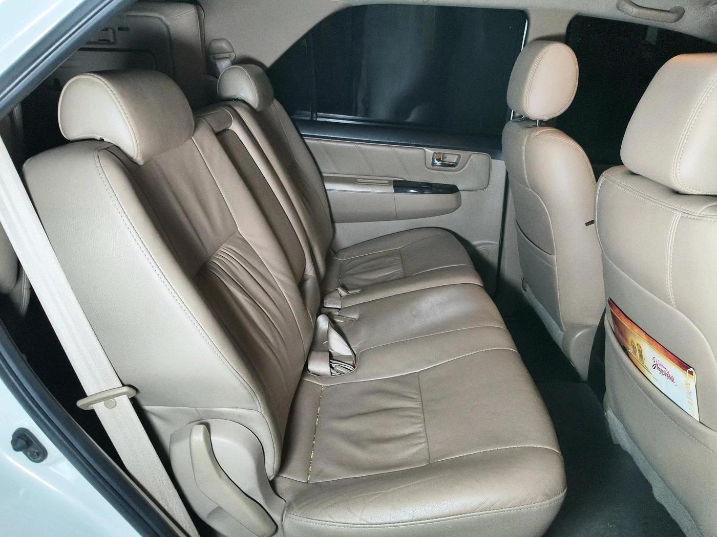 2014 Toyota Fortuner 3.0 4X4 MT, Diesel, Manual, 1,58,754 km, interior