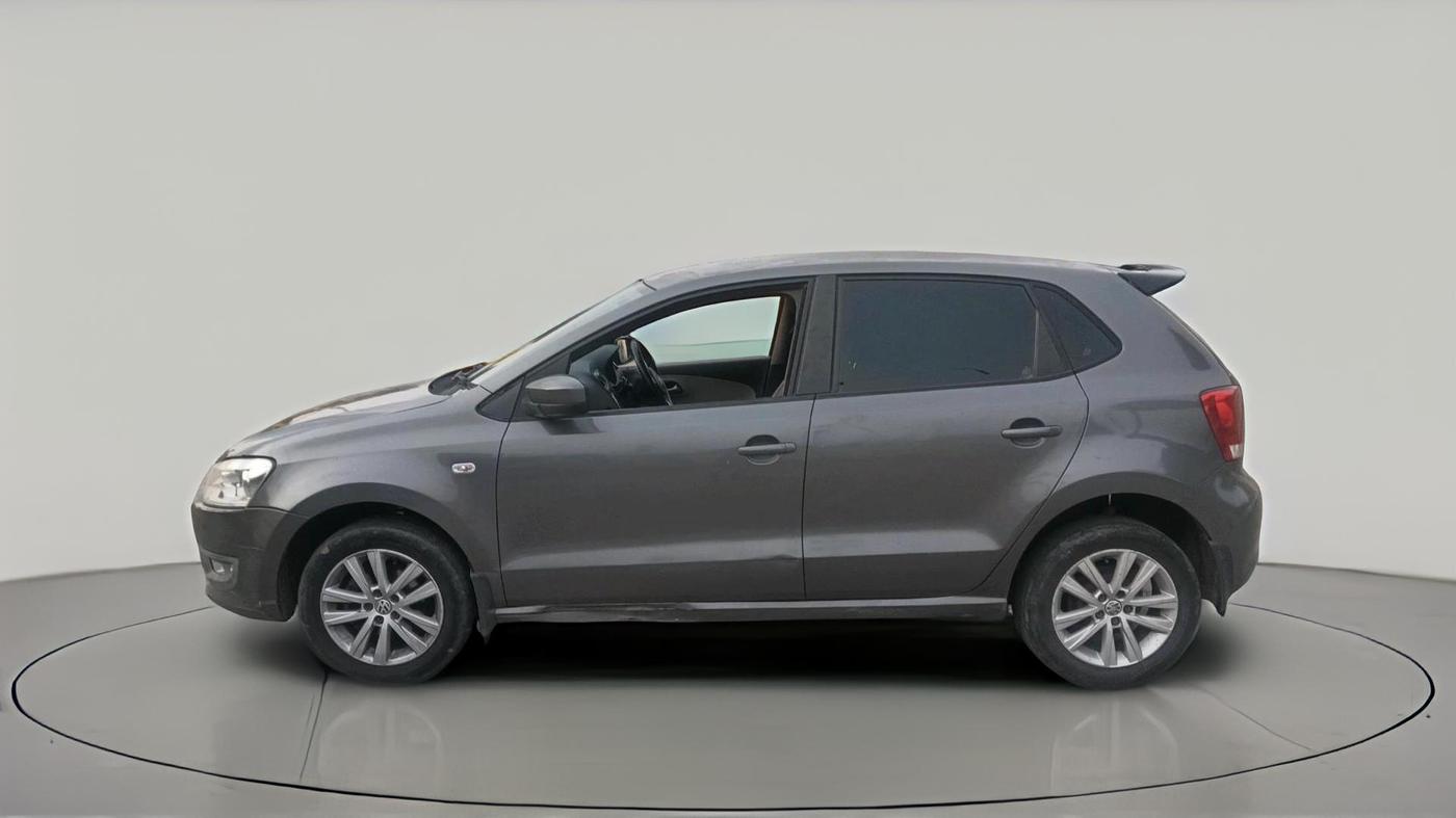 2014 Volkswagen Polo HIGHLINE1.2L, Petrol, Manual, 1,31,762 km, exterior