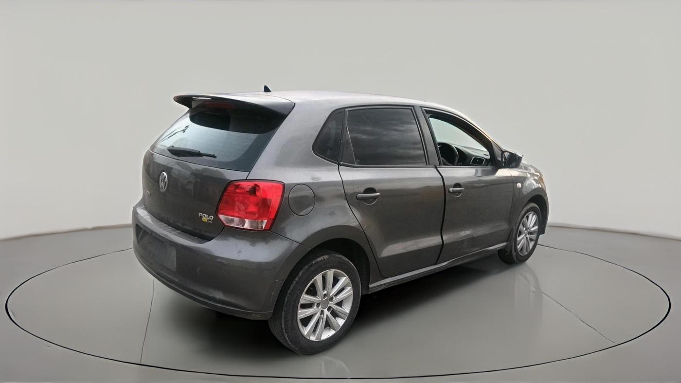 2014 Volkswagen Polo HIGHLINE1.2L, Petrol, Manual, 1,31,762 km, exterior
