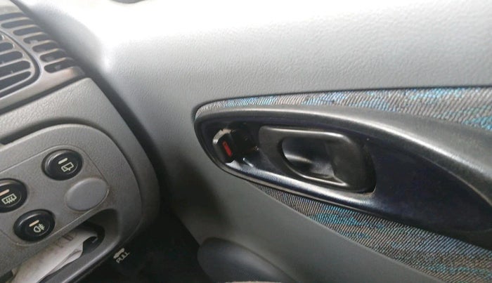 2005 Tata Indigo Marina GLX BS-II, Petrol, Manual, 45,734 km, interior