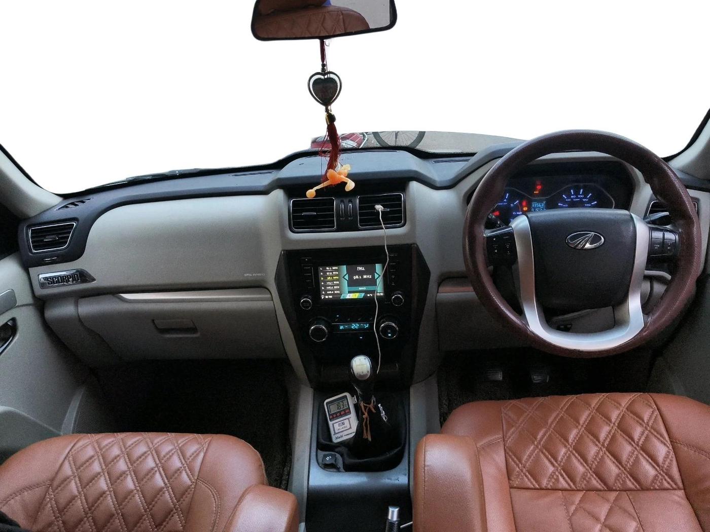 2016 Mahindra Scorpio S10, Diesel, Manual, 2,06,314 km, interior