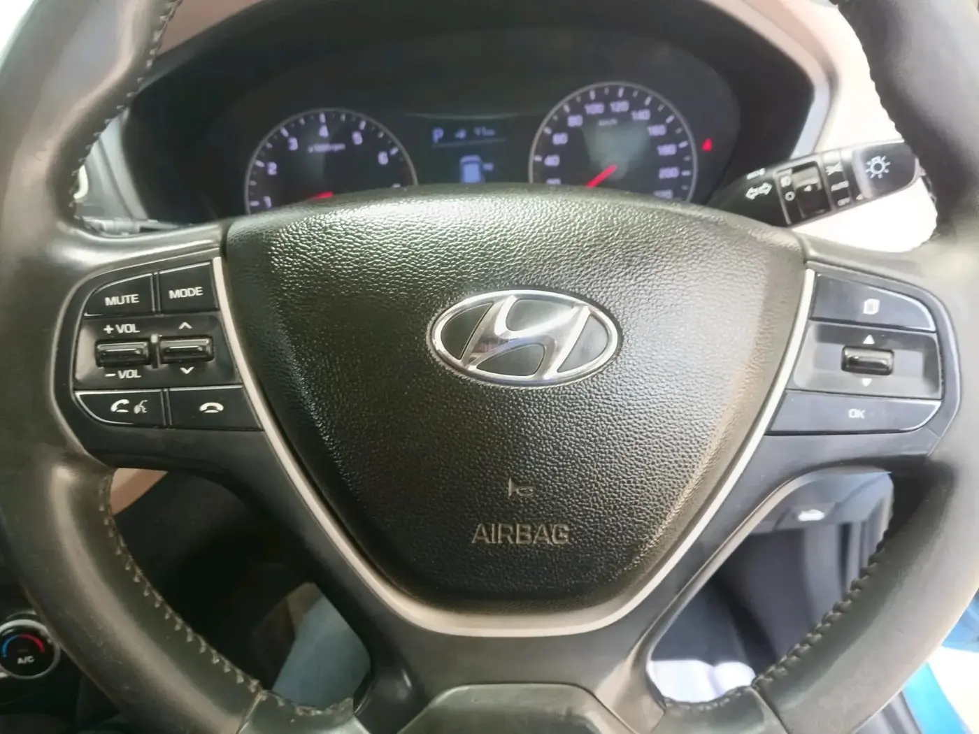 2019 Hyundai Elite i20 ASTA (O) CVT, Petrol, Automatic, 94,000 km, interior