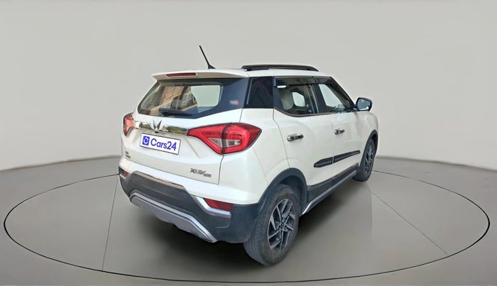 2022 Mahindra XUV300 W8 (O) 1.2 PETROL AMT, Petrol, Automatic, 61,190 km, exterior