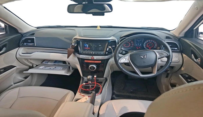 2022 Mahindra XUV300 W8 (O) 1.2 PETROL AMT, Petrol, Automatic, 61,190 km, interior
