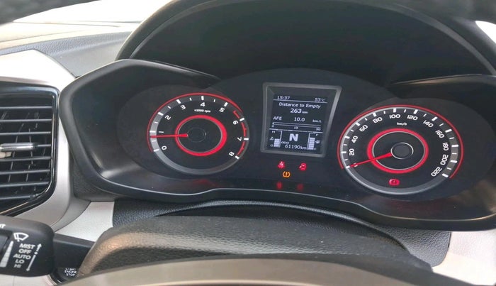 2022 Mahindra XUV300 W8 (O) 1.2 PETROL AMT, Petrol, Automatic, 61,190 km, interior