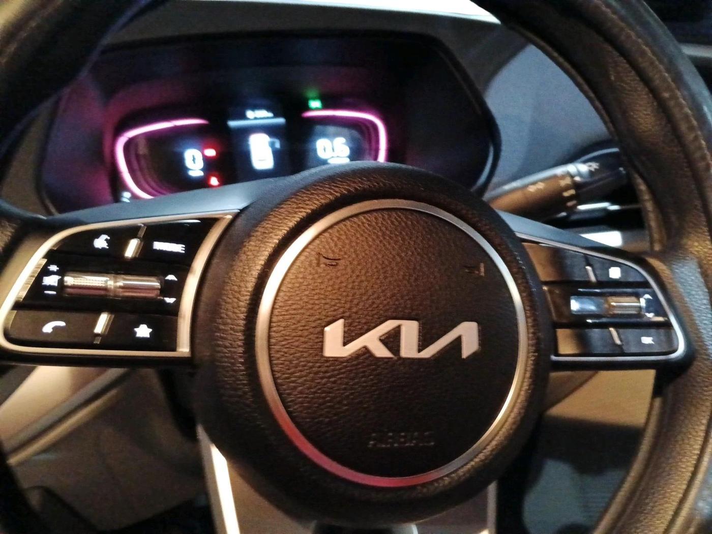 2024 KIA CARENS Prestige (O) 1.5 Petrol 7 STR, Petrol, Manual, 9,054 km, interior