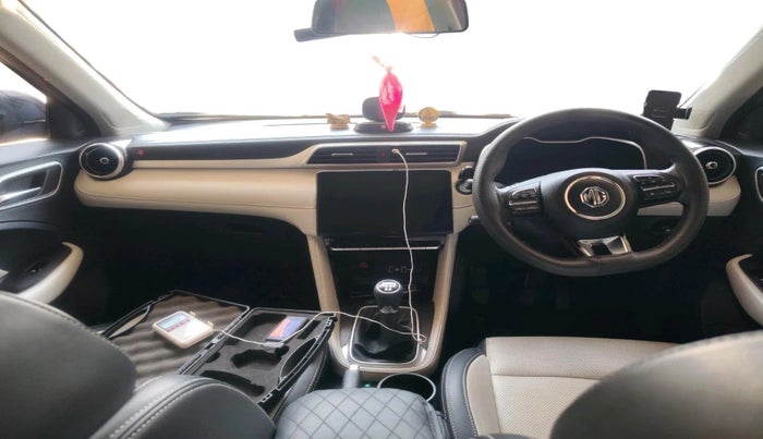 2022 MG ASTOR SHARP 1.5 MT, Petrol, Manual, 27,258 km, interior