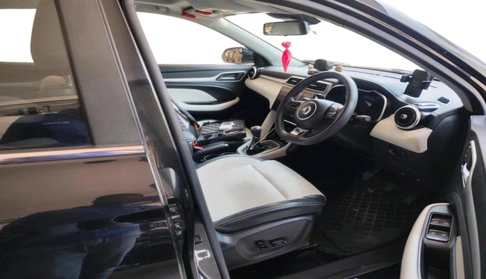 2022 MG ASTOR SHARP 1.5 MT, Petrol, Manual, 27,258 km, interior