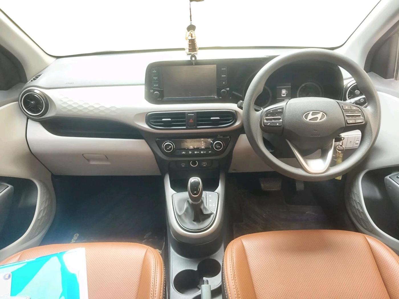 2024 Hyundai GRAND I10 NIOS SPORTZ AMT 1.2 KAPPA VTVT, Petrol, Automatic, 20,856 km, interior