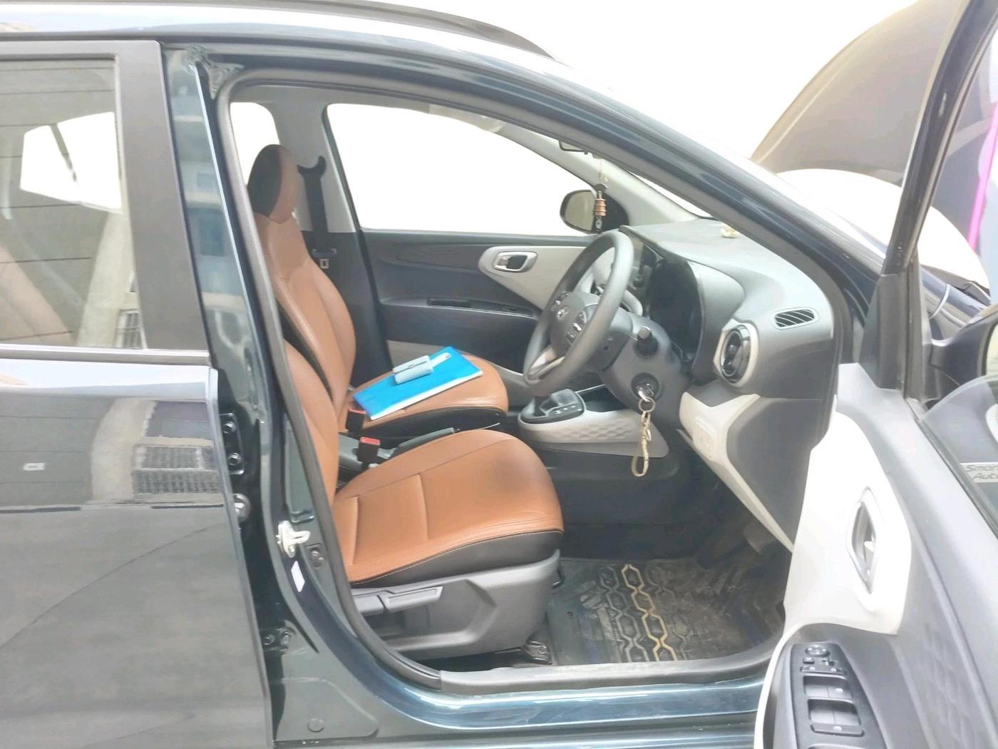 2024 Hyundai GRAND I10 NIOS SPORTZ AMT 1.2 KAPPA VTVT, Petrol, Automatic, 20,856 km, interior