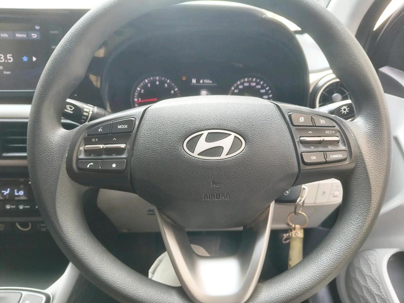 2024 Hyundai GRAND I10 NIOS SPORTZ AMT 1.2 KAPPA VTVT, Petrol, Automatic, 20,856 km, interior