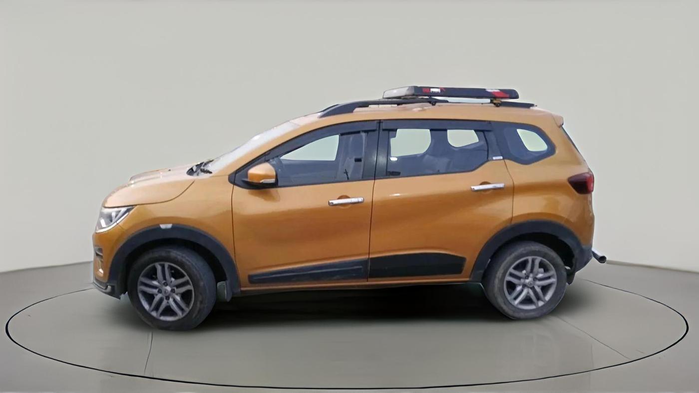 2021 Renault TRIBER RXZ, Petrol, Manual, 38,174 km, exterior