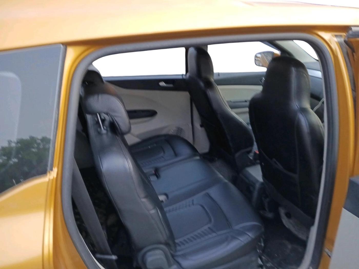 2021 Renault TRIBER RXZ, Petrol, Manual, 38,174 km, interior