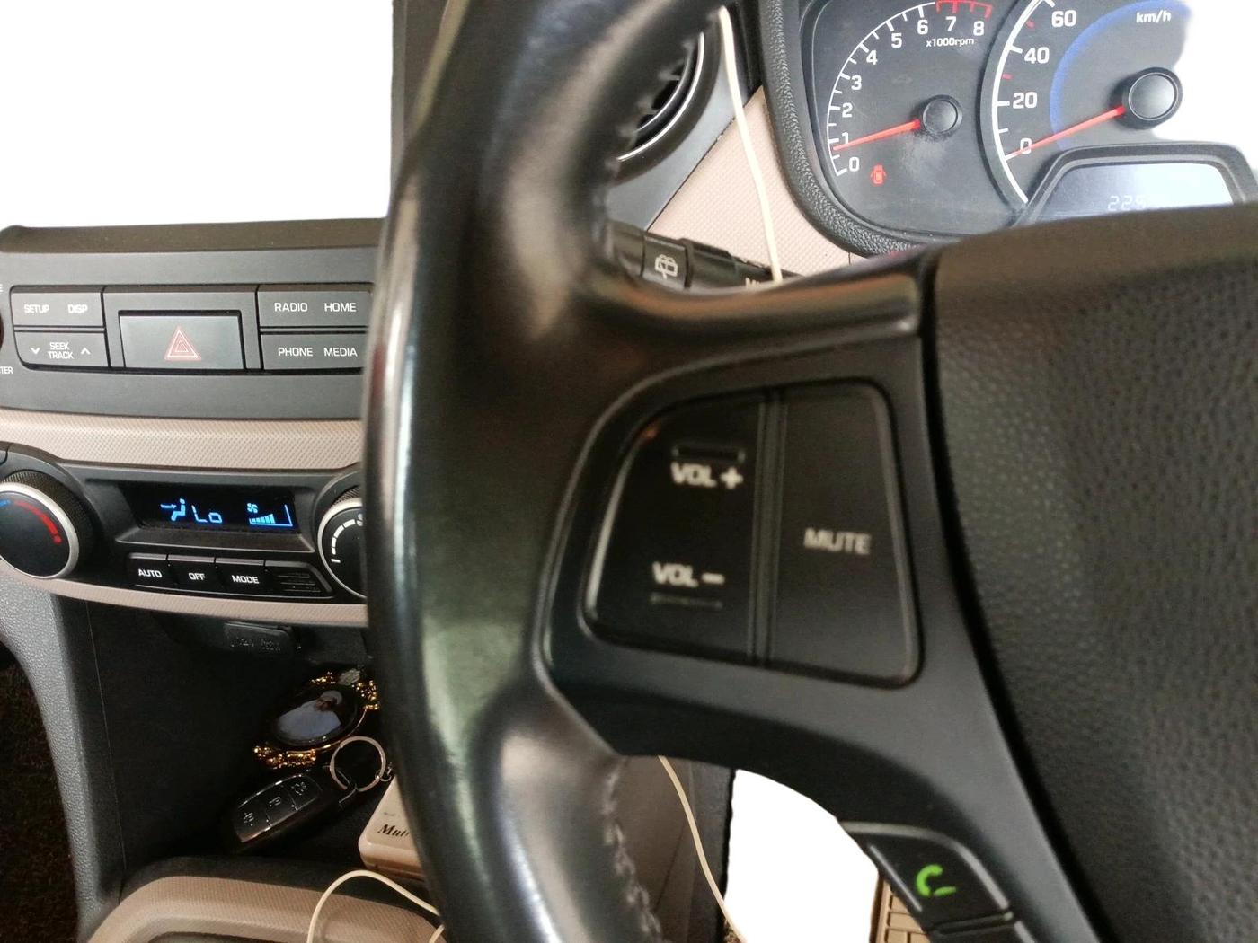 2017 Hyundai Grand i10 ASTA 1.2 KAPPA VTVT, Petrol, Manual, 48,467 km, interior