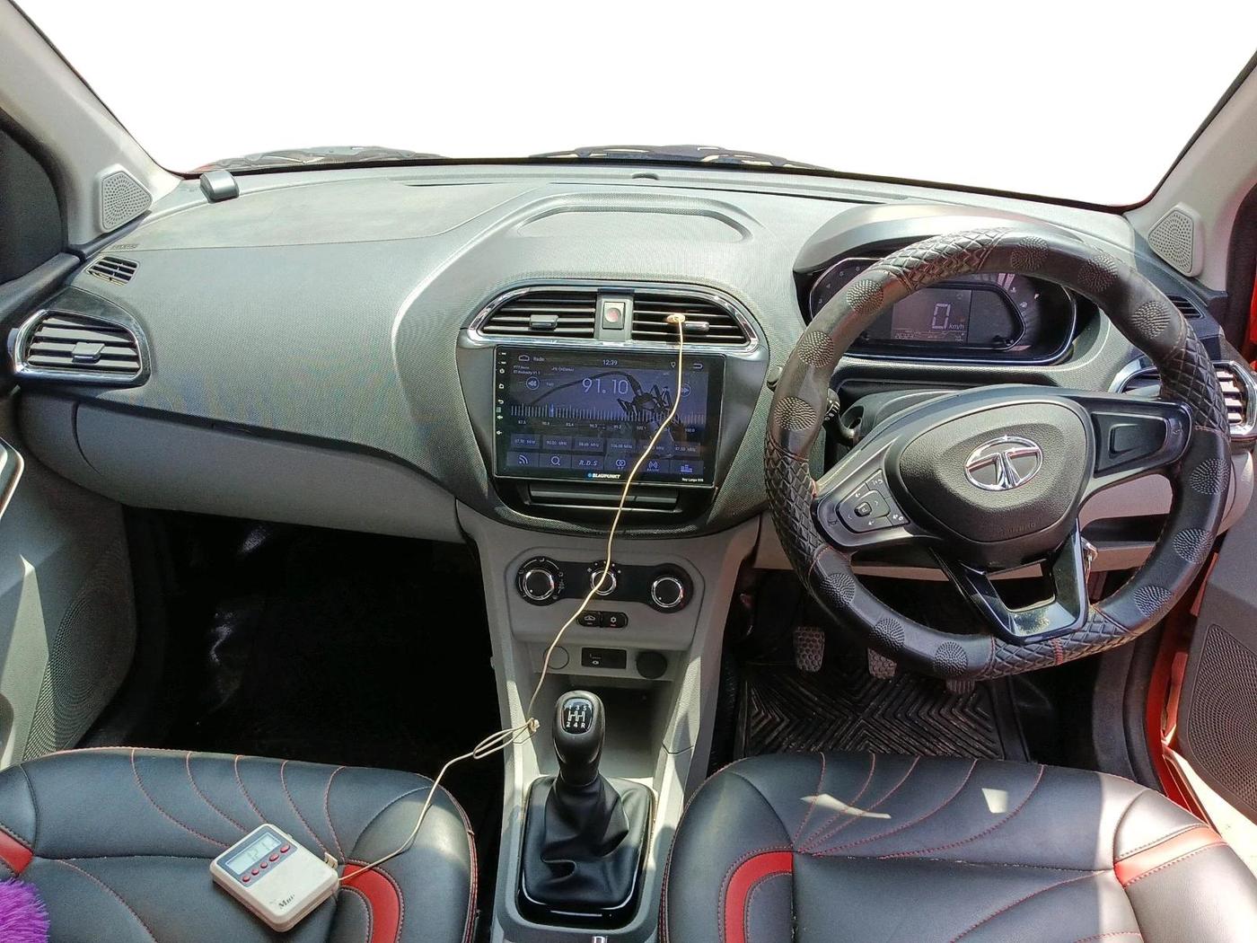 2022 Tata Tiago XT (O) PETROL, Petrol, Manual, 26,323 km, interior