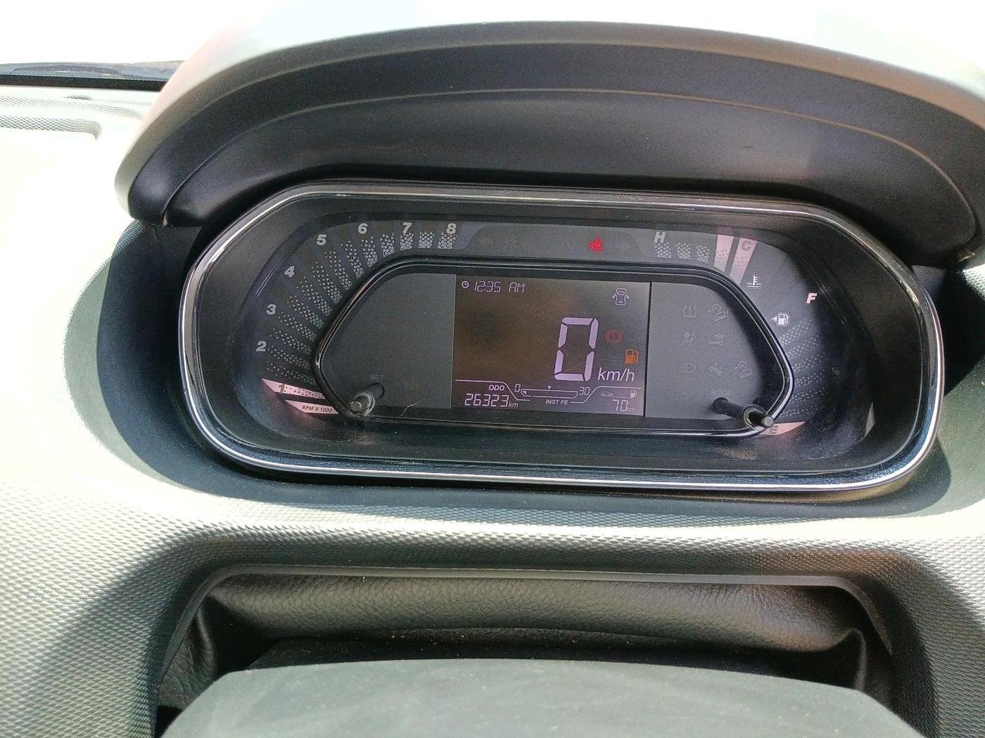 2022 Tata Tiago XT (O) PETROL, Petrol, Manual, 26,323 km, interior