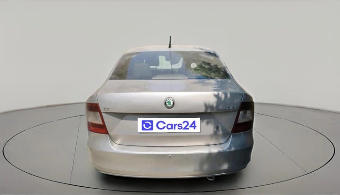 2011 Skoda Rapid AMBITION 1.6 TDI CR MT, Diesel, Manual, 3,08,659 km, exterior