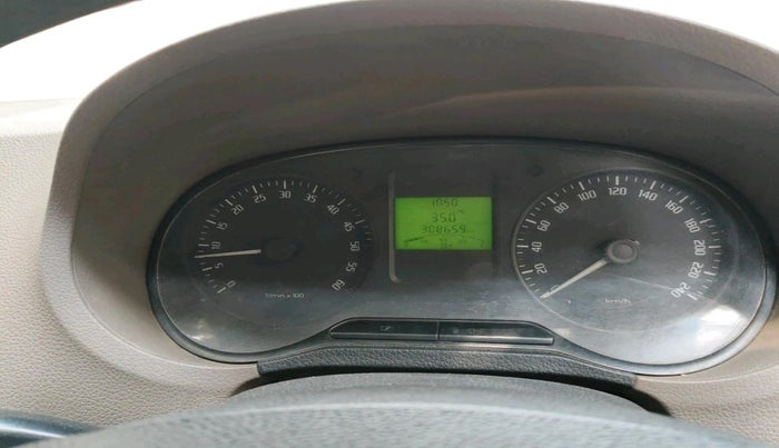 2011 Skoda Rapid AMBITION 1.6 TDI CR MT, Diesel, Manual, 3,08,659 km, interior
