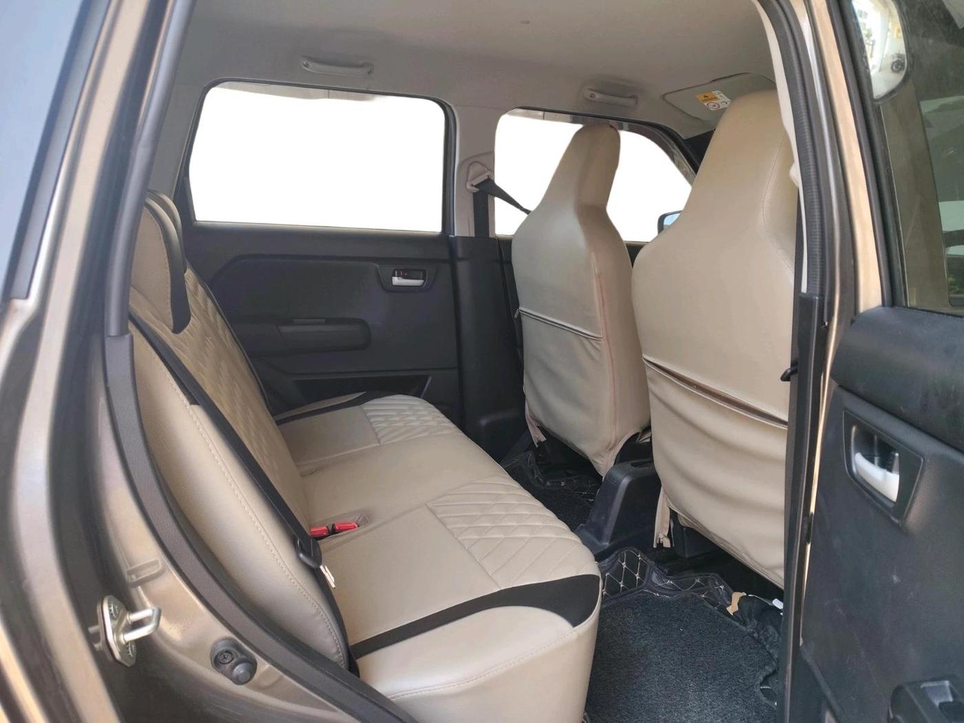 2024 Maruti New Wagon-R VXI 1.0 AMT, Petrol, Automatic, 14,749 km, interior