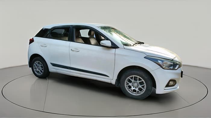 2015 Hyundai i20 SPORTZ 1.4 AT, Diesel, Automatic, 1,02,100 km, exterior