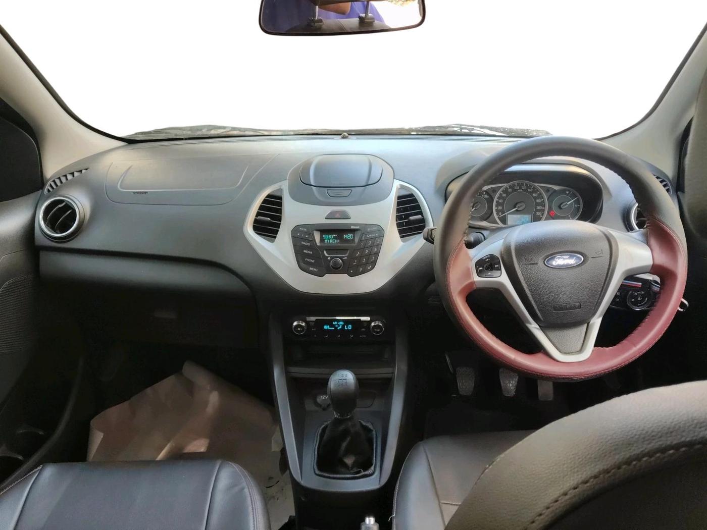 2016 Ford Figo Aspire TITANIUM 1.2 PETROL, Petrol, Manual, 20,516 km, interior