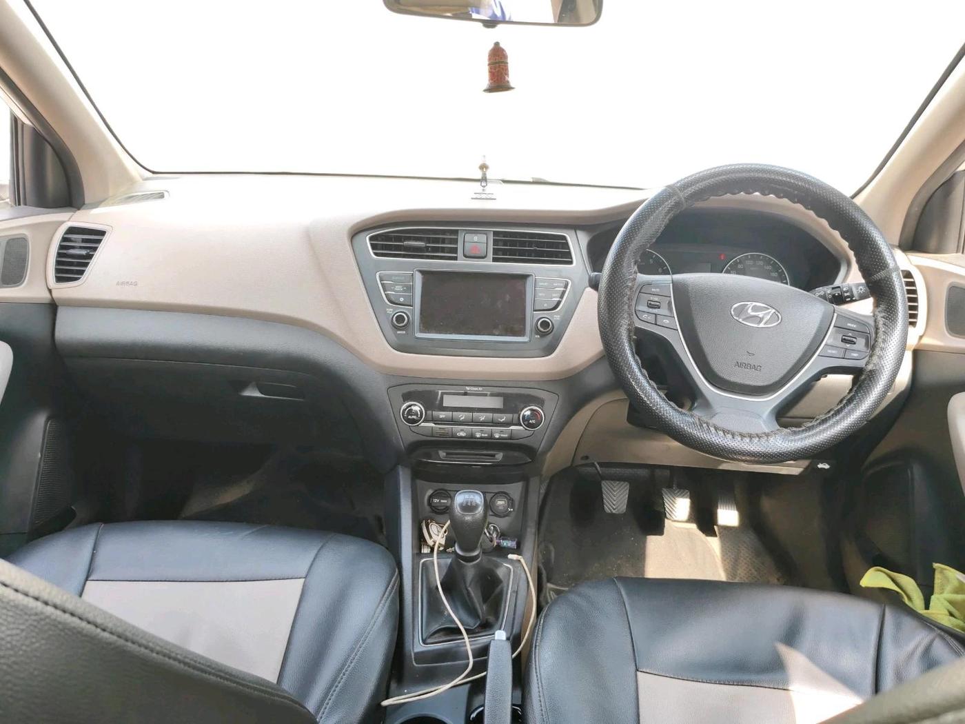 2018 Hyundai Elite i20 ASTA 1.2, Petrol, Manual, 67,024 km, interior