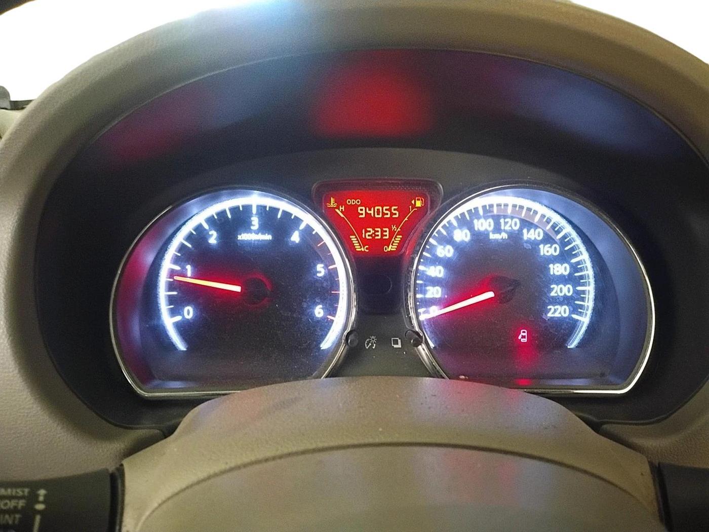 2012 Nissan Sunny XV DIESEL, Diesel, Manual, 94,055 km, interior