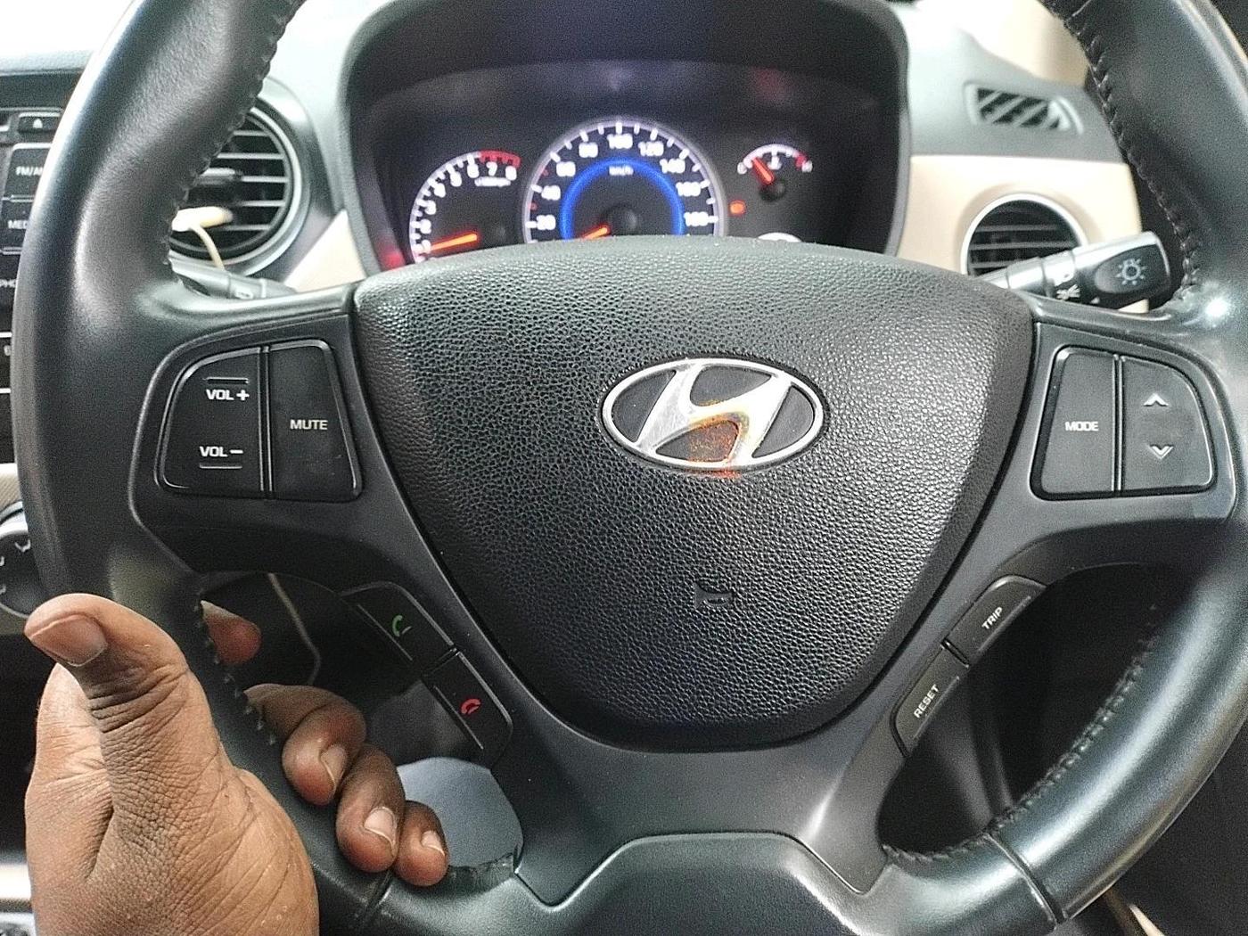 2015 Hyundai Grand i10 ASTA AT 1.2 KAPPA VTVT, Petrol, Automatic, 54,924 km, interior