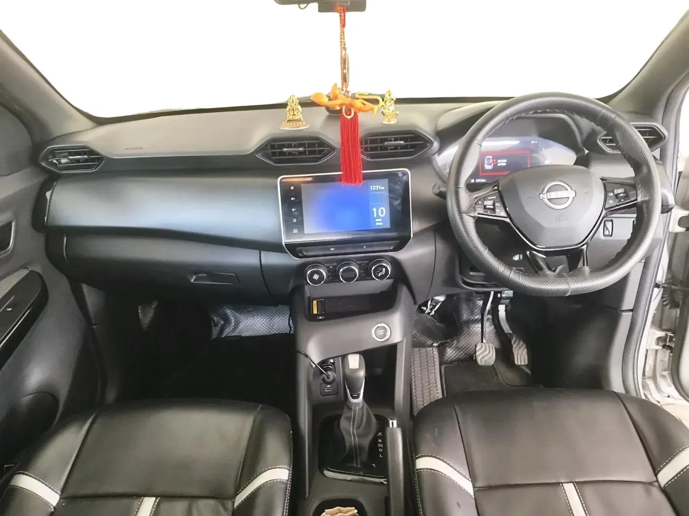 2023 Nissan MAGNITE XV CVT TURBO KURO EDITION , Petrol, Automatic, 22,000 km, interior
