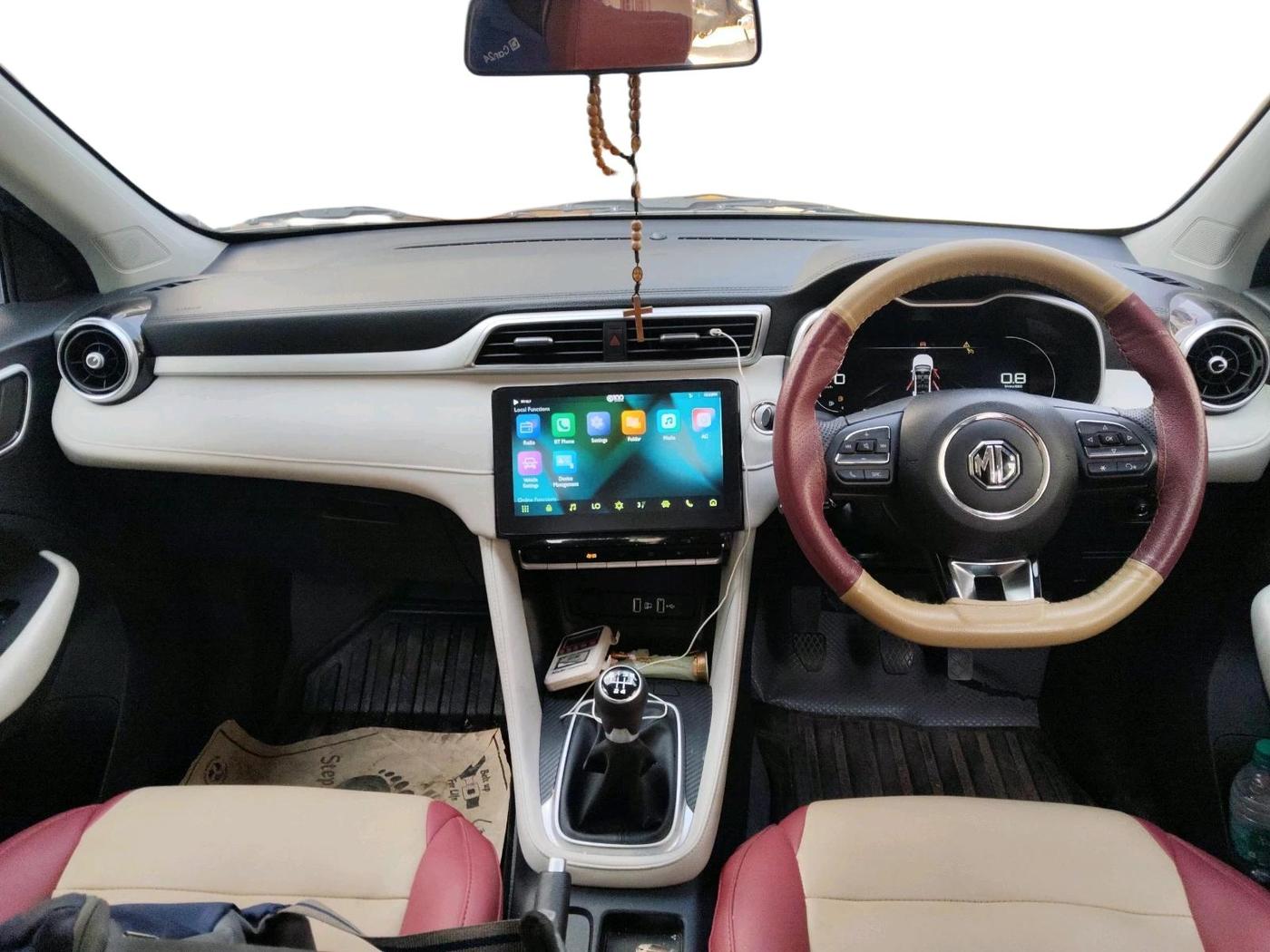 2024 MG ASTOR Select 1.5 MT (Ivory), Petrol, Manual, 7,486 km, interior