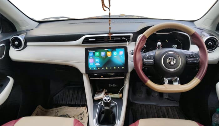 2024 MG ASTOR Select 1.5 MT (Ivory), Petrol, Manual, 7,486 km, interior