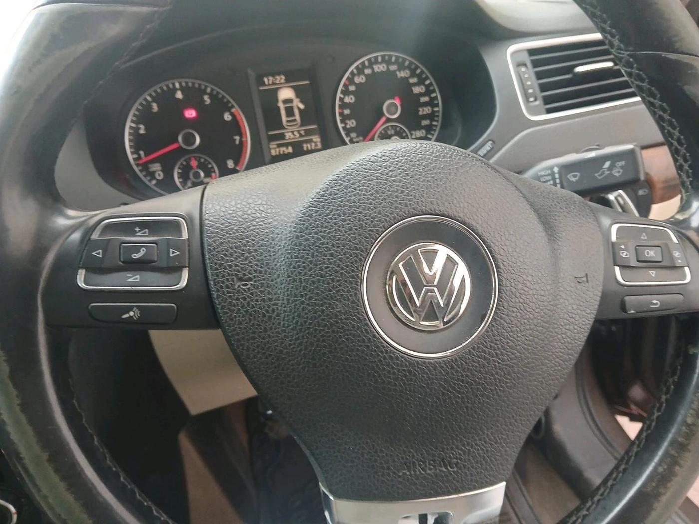2012 Volkswagen Jetta COMFORTLINE TSI, Petrol, Manual, 87,754 km, interior