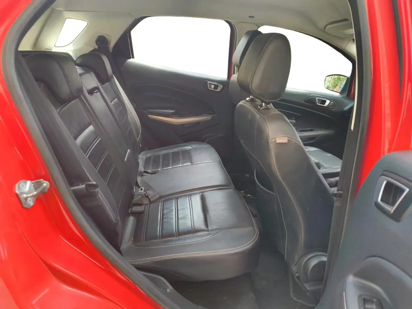 2018 Ford Ecosport TITANIUM + 1.5L DIESEL, Diesel, Manual, 1,00,055 km, interior