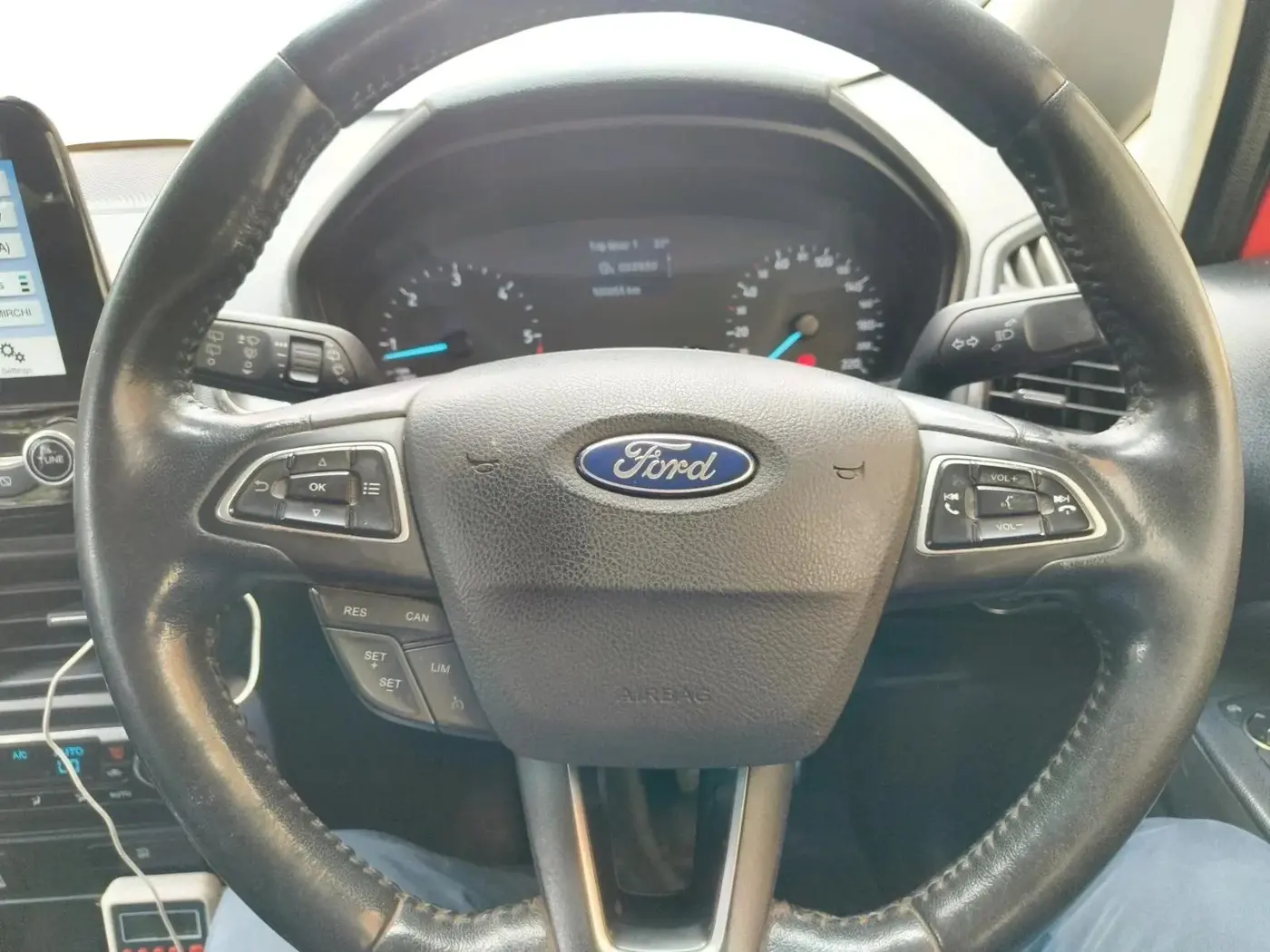 2018 Ford Ecosport TITANIUM + 1.5L DIESEL, Diesel, Manual, 1,00,055 km, interior